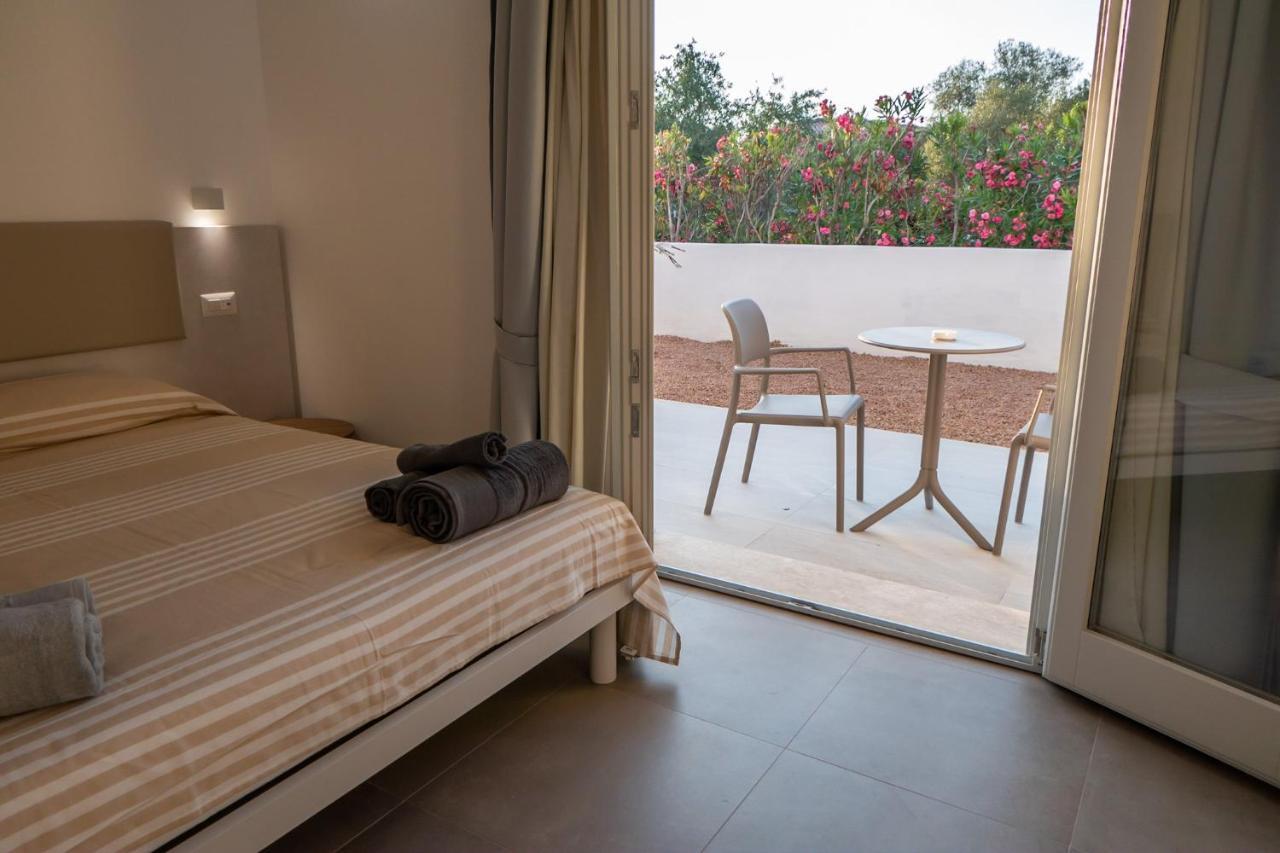 Villa Est San Teodoro  Eksteriør bilde