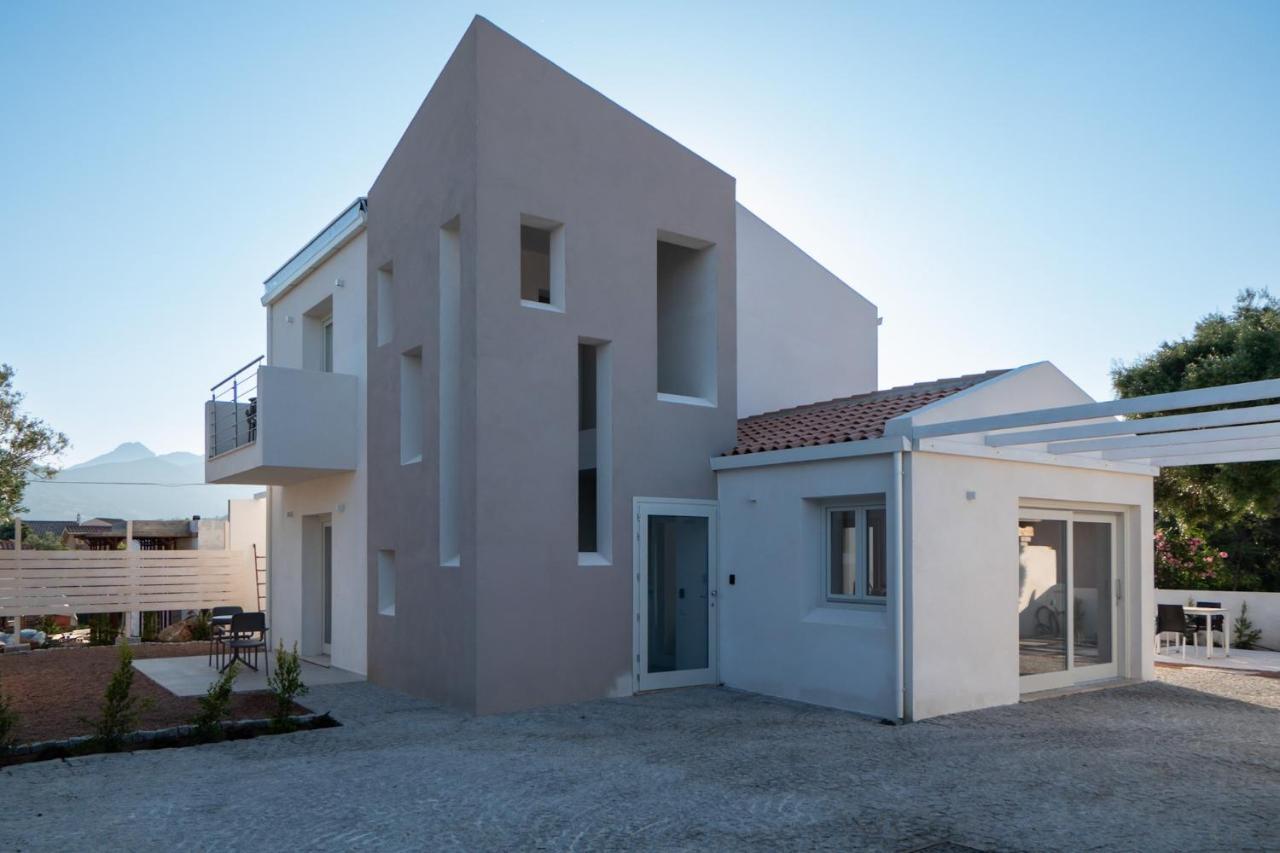 Villa Est San Teodoro  Eksteriør bilde