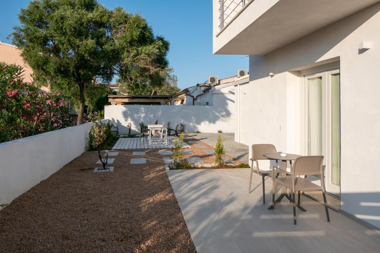 Villa Est San Teodoro  Eksteriør bilde