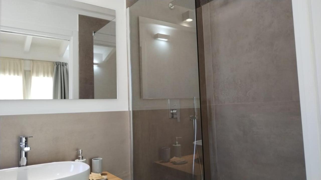 Villa Est San Teodoro  Eksteriør bilde