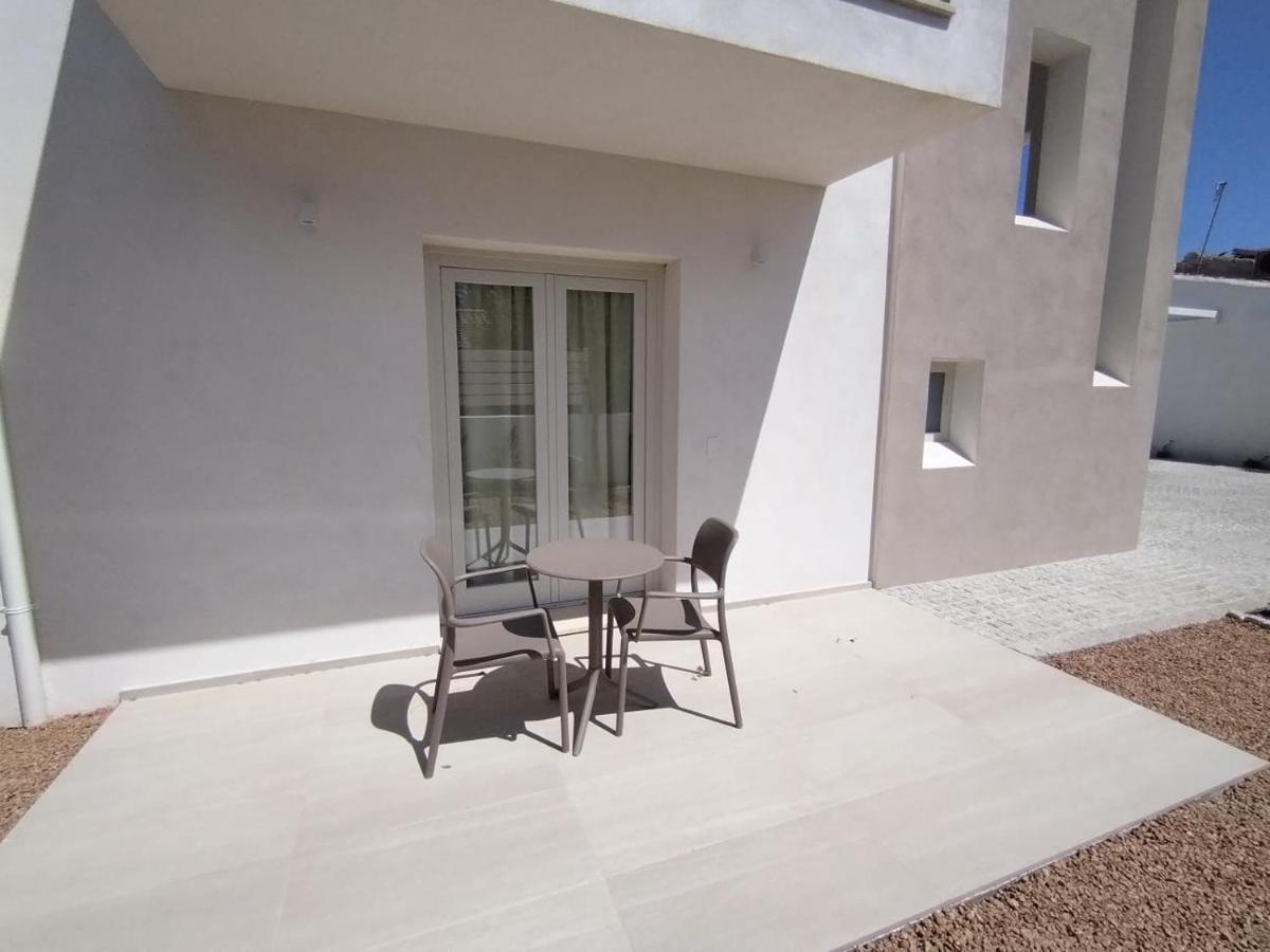 Villa Est San Teodoro  Eksteriør bilde